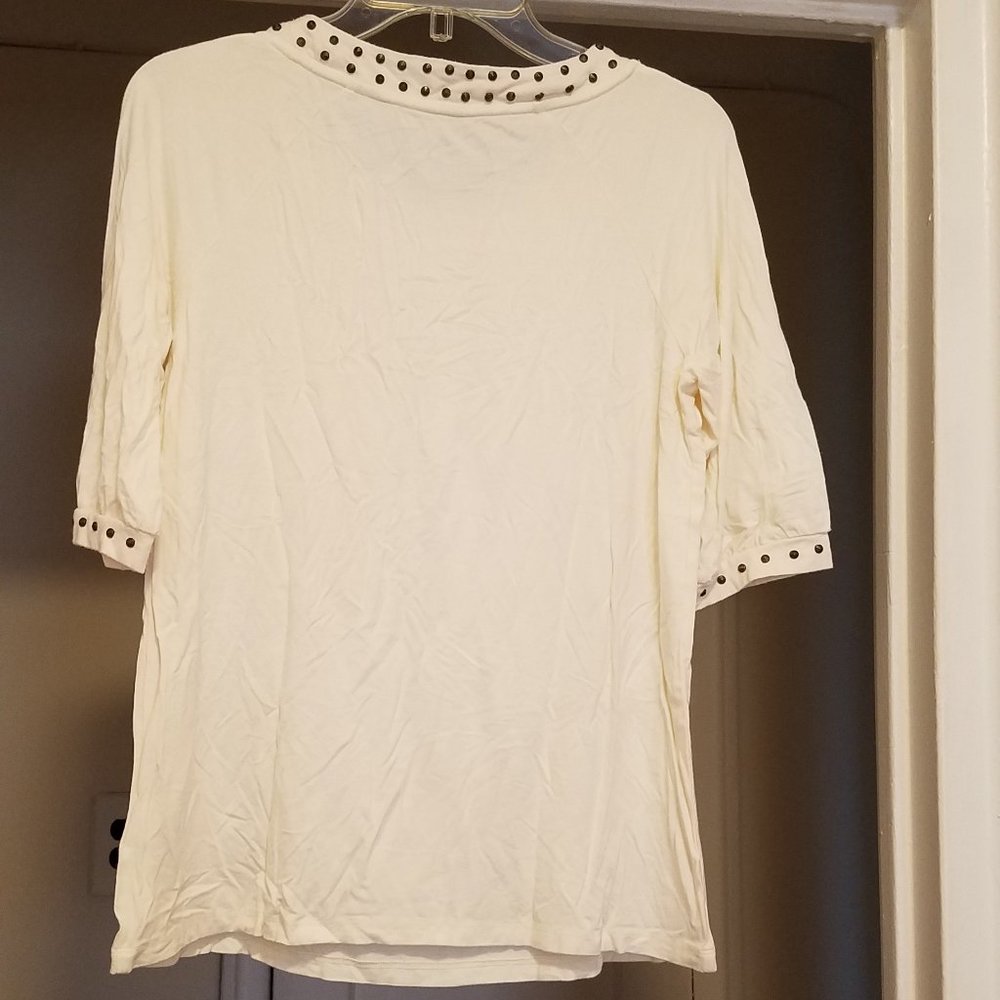 Top - Picture 2 of 2